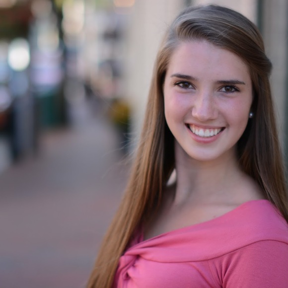 Meet your Posher, Jennifer - Picture 1 of 1